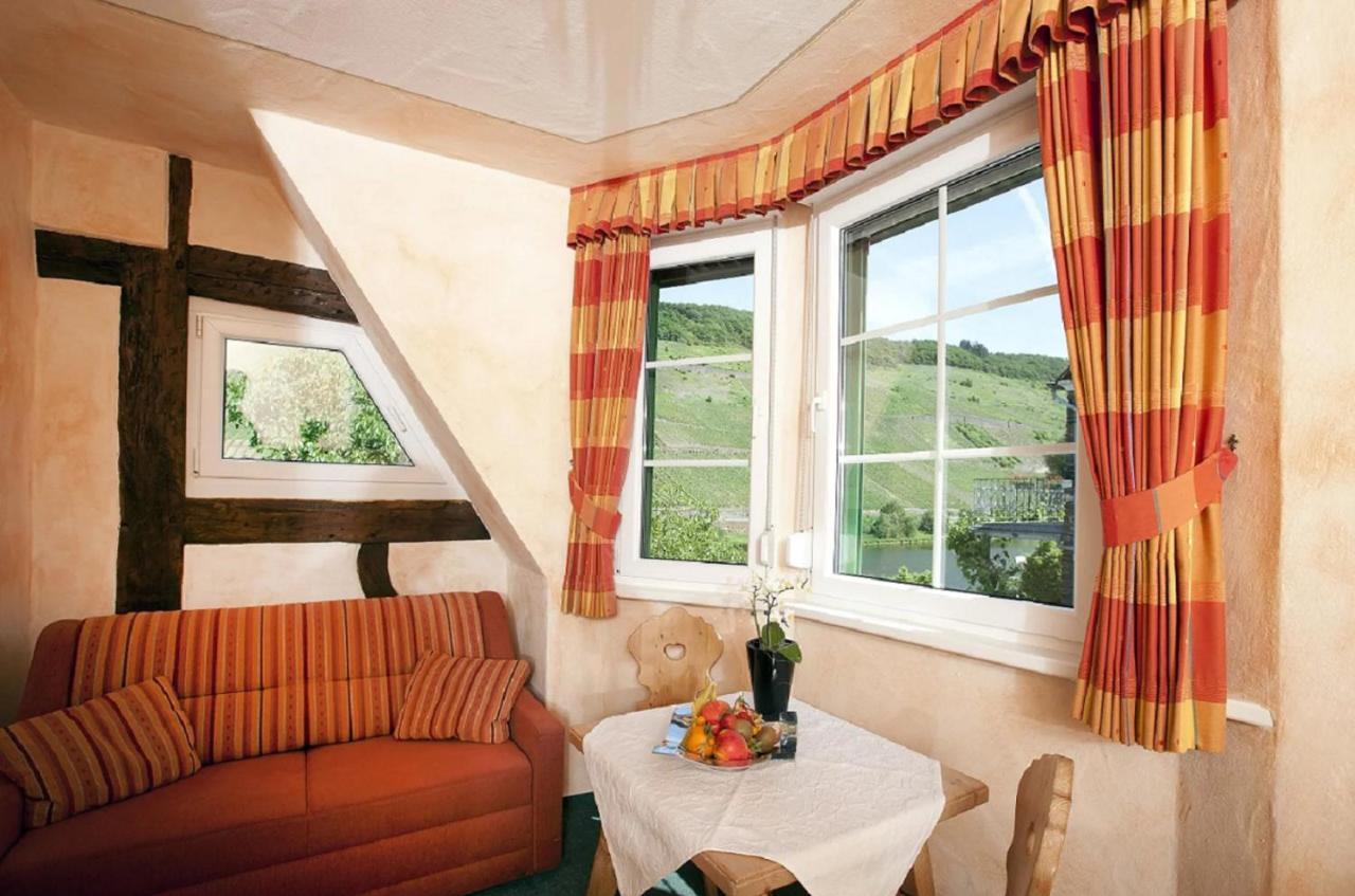 Gaestehaus Zur Traube ไรล์ ภายนอก รูปภาพ