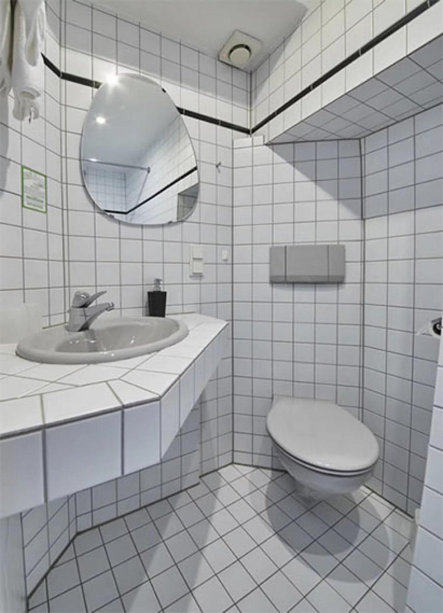 Gaestehaus Zur Traube ไรล์ ภายนอก รูปภาพ