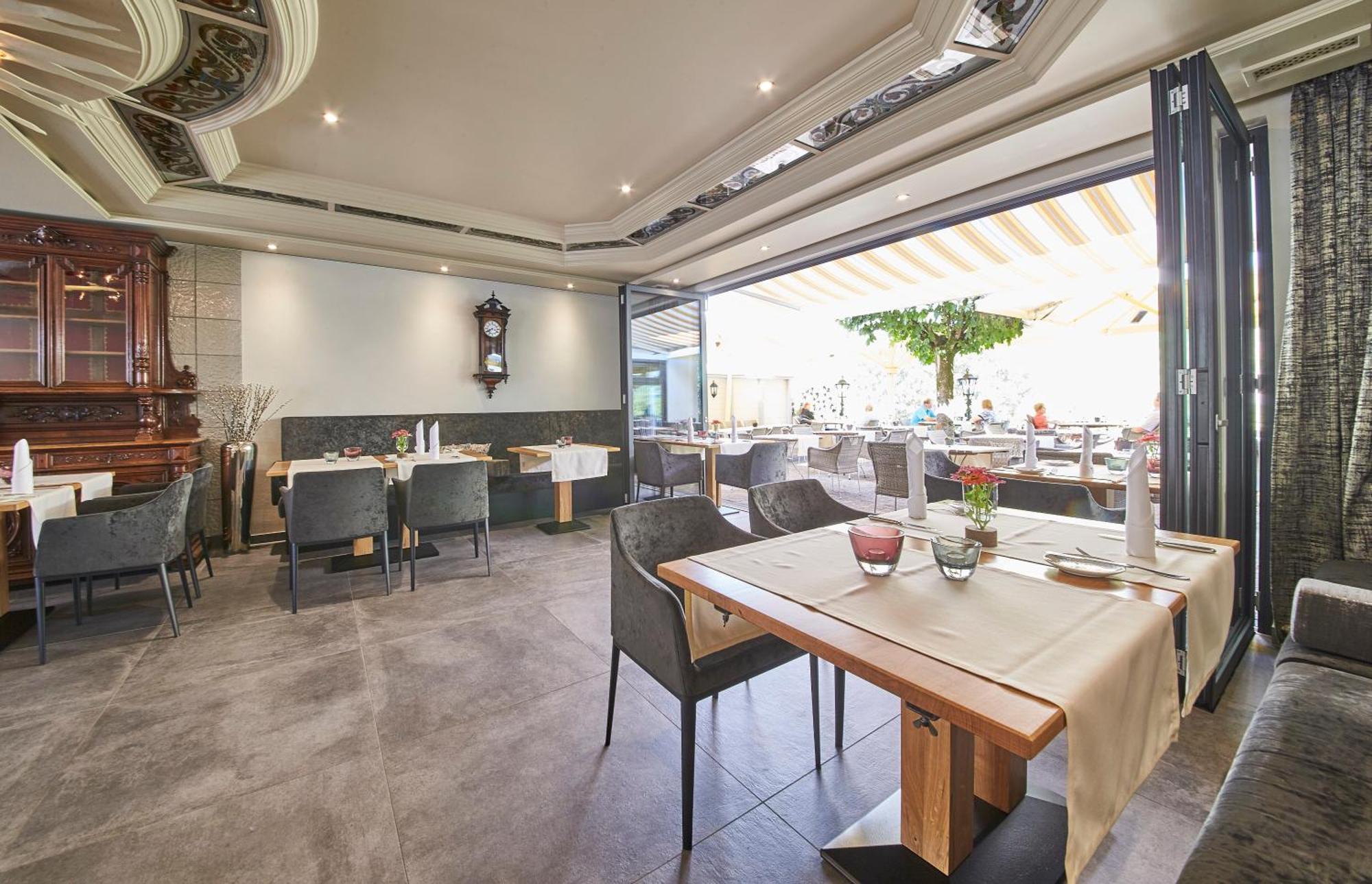 Gaestehaus Zur Traube ไรล์ ภายนอก รูปภาพ